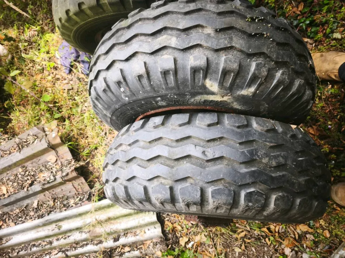 Various implement tyres - Image 1