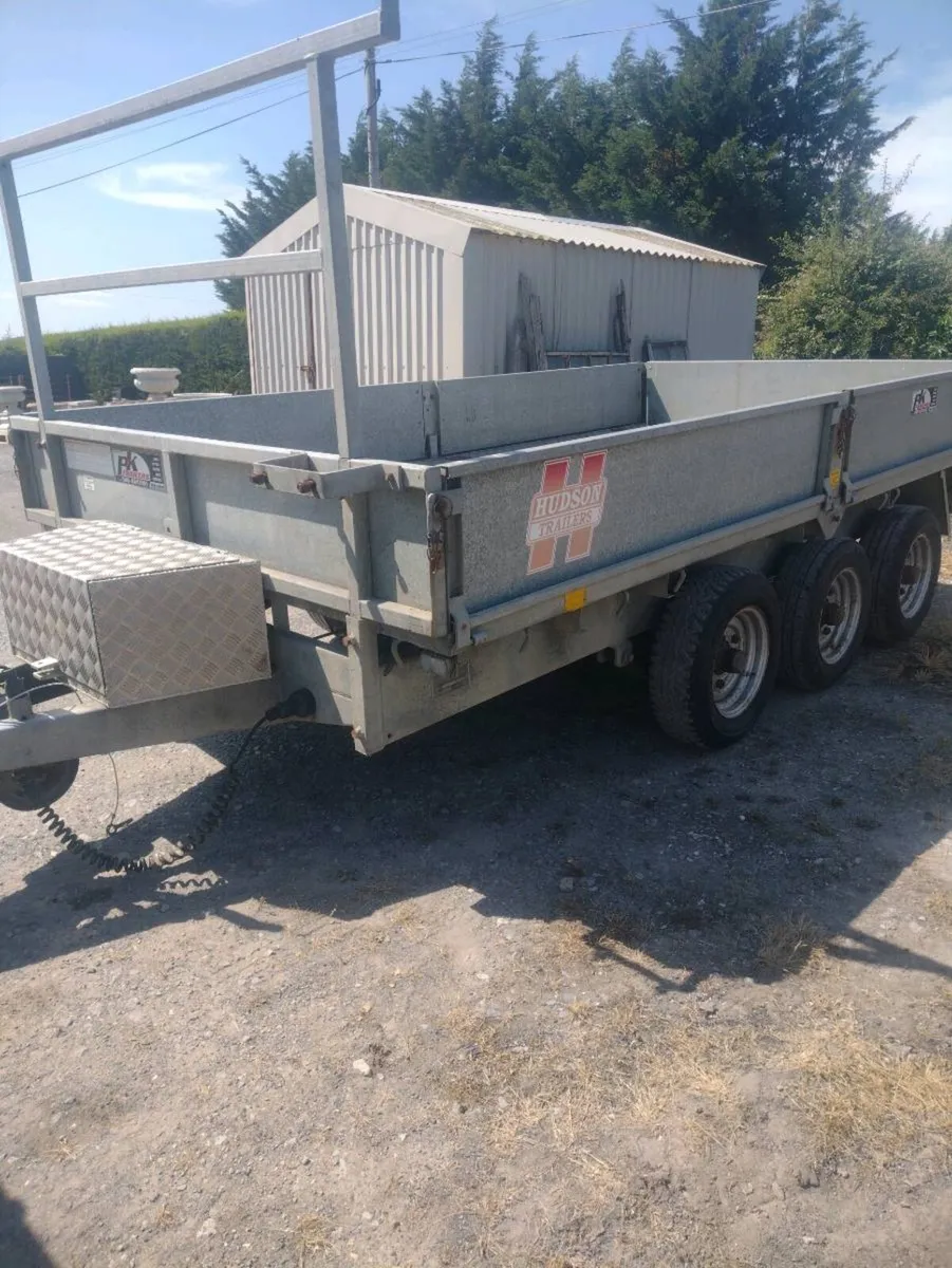 Trailer - Image 1