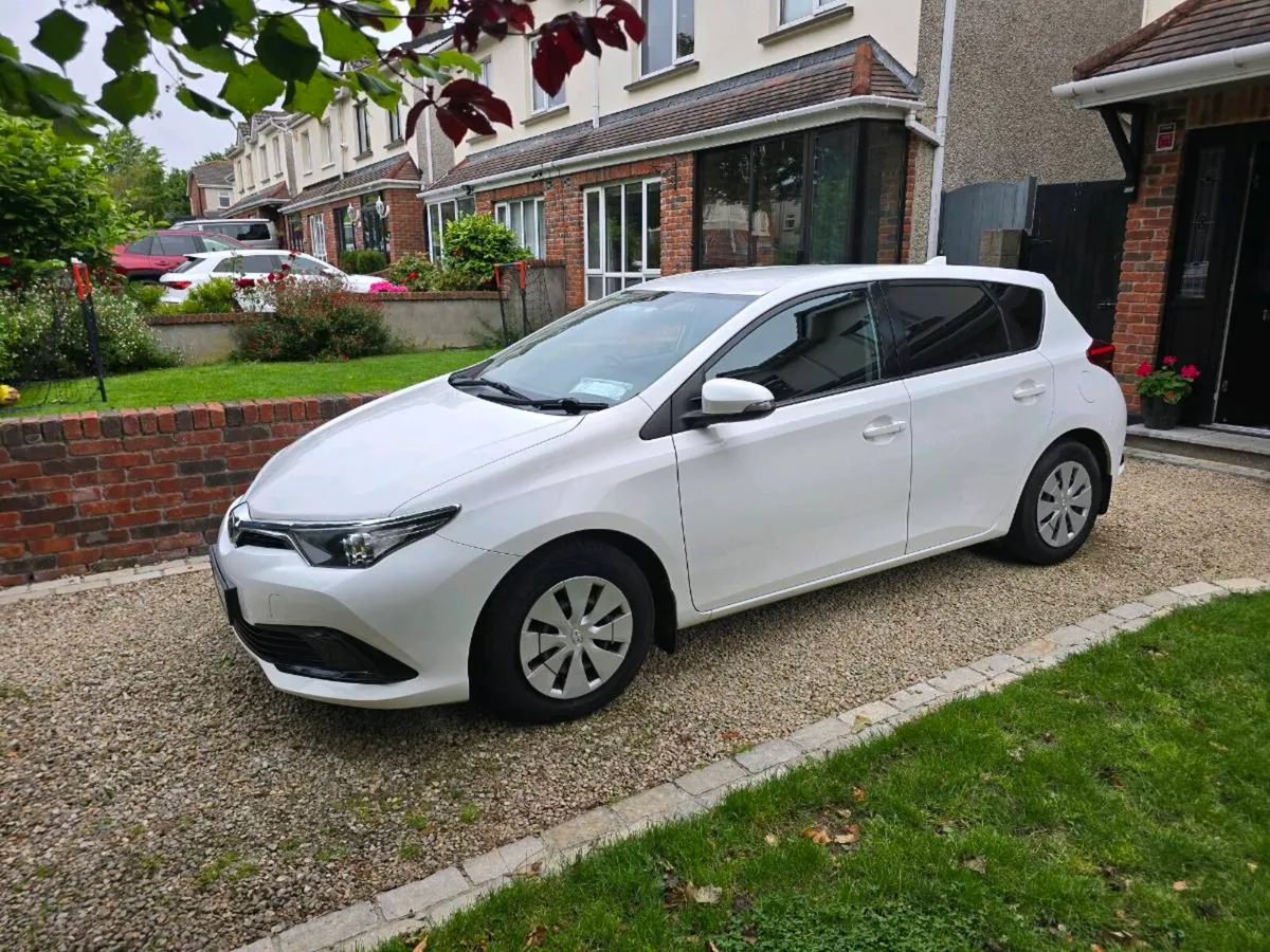 Tyota Auris - Image 3