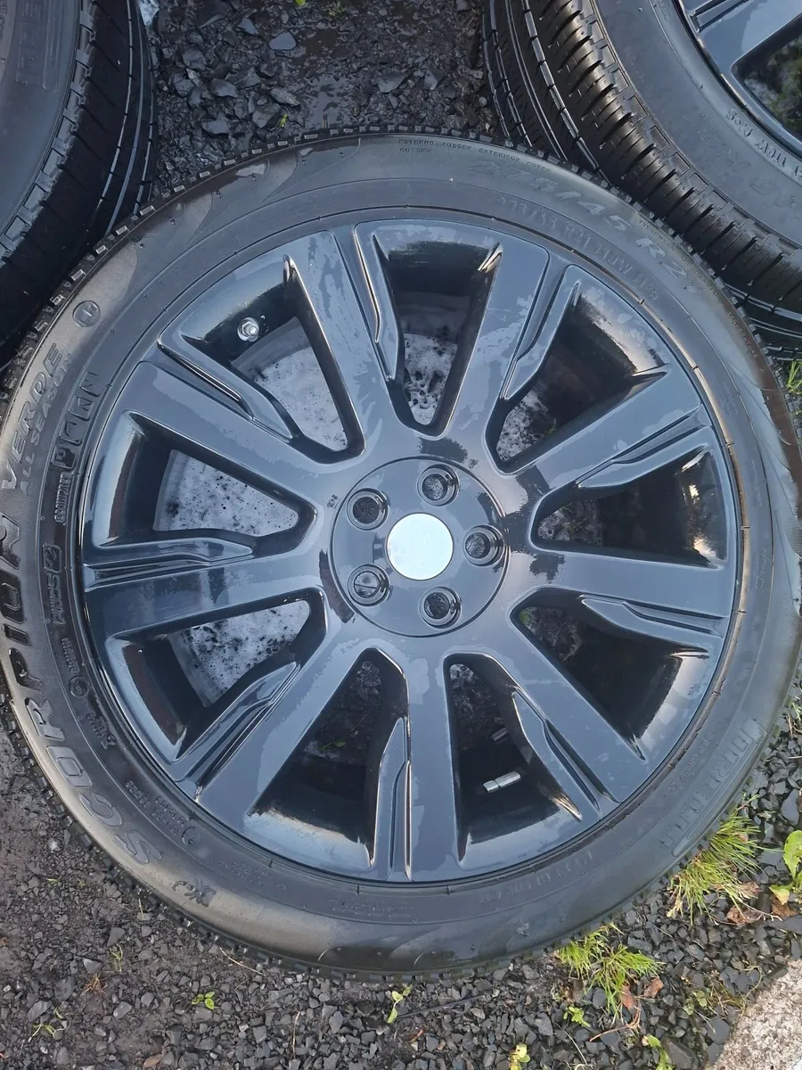 21" Genuine Range Rover Alloys with tyres - Image 4