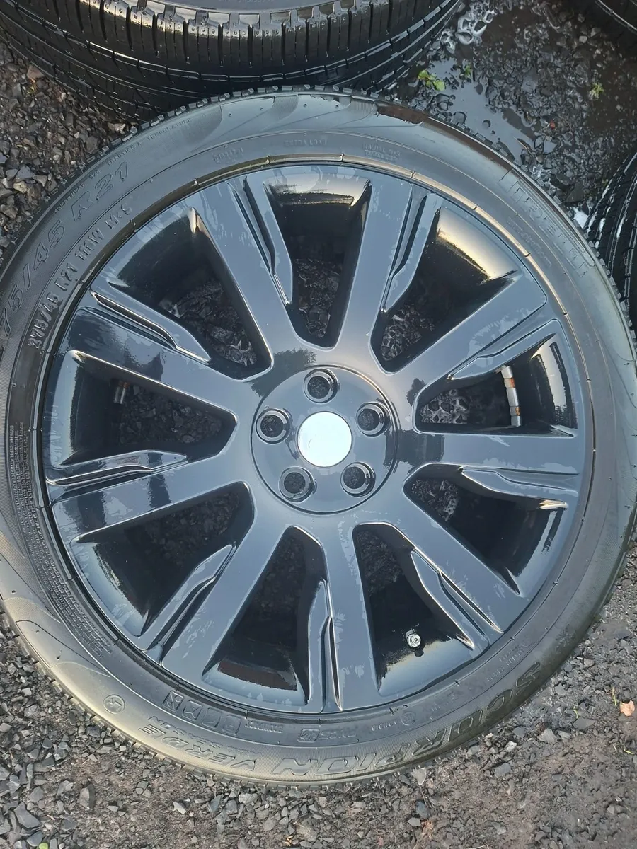 21" Genuine Range Rover Alloys with tyres - Image 1