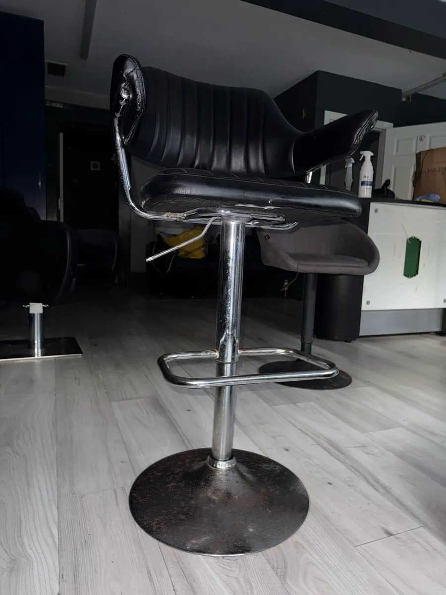 Bar stool / Salon chair - Image 1