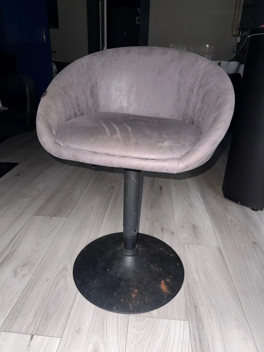 Bar stool / Salon chair - Image 2