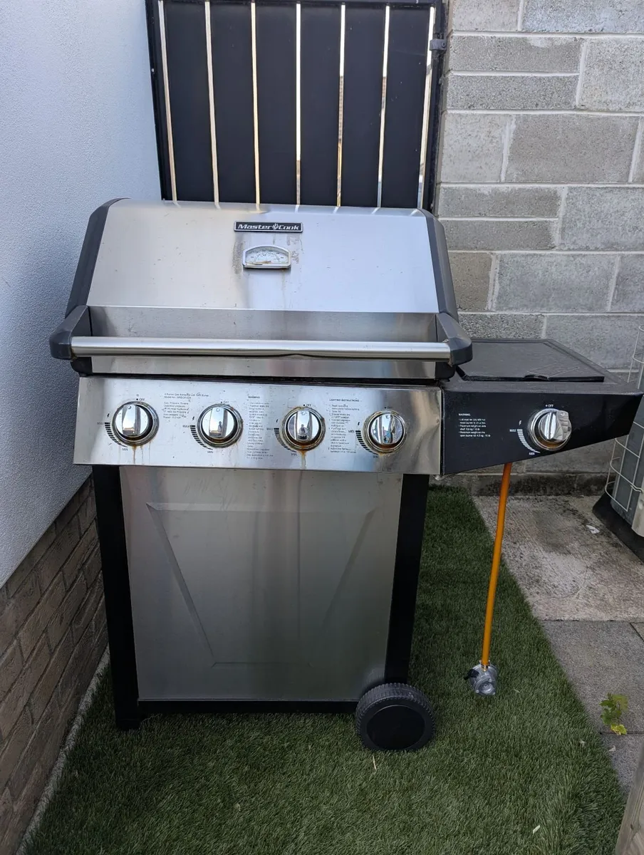 Mastercook 4 burner gas BBQ - Image 1