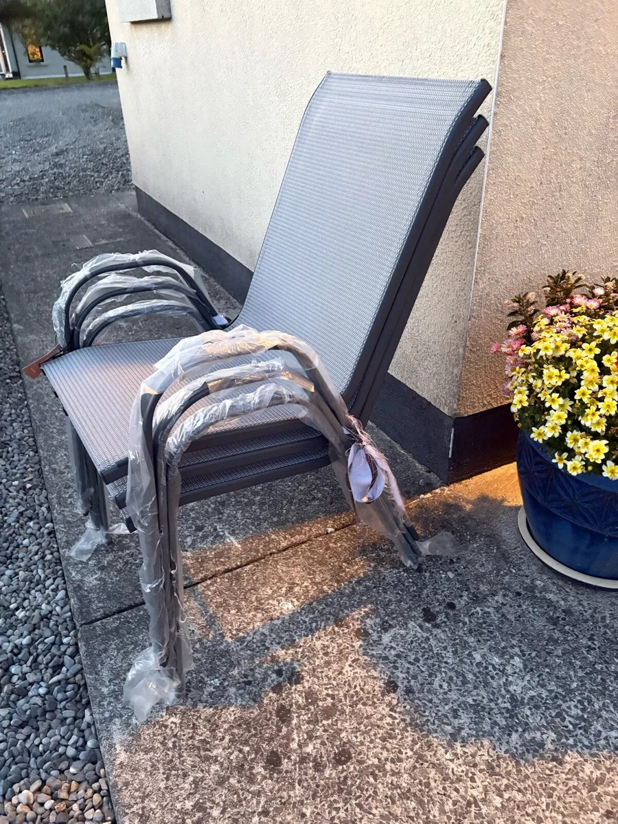 6 Garden Chairs - Image 2