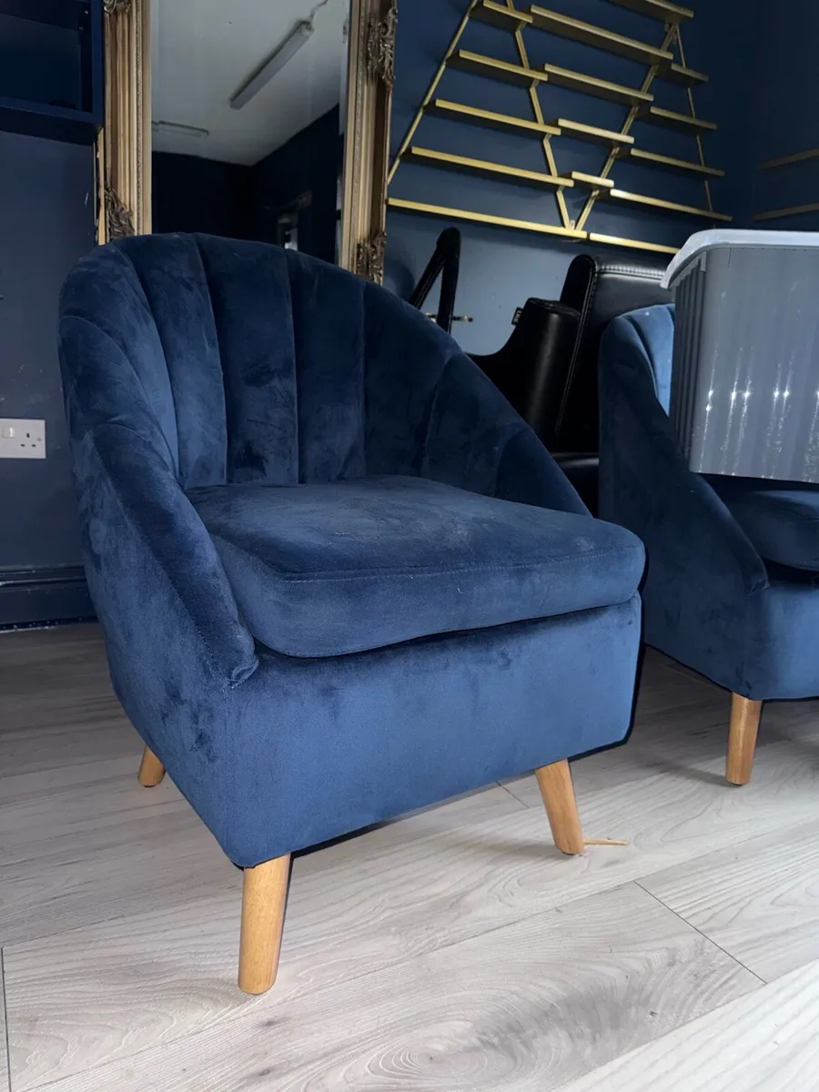 Navy chair - Image 2