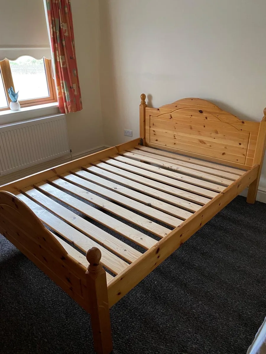 4ft x 6ft Solid pine bed frame