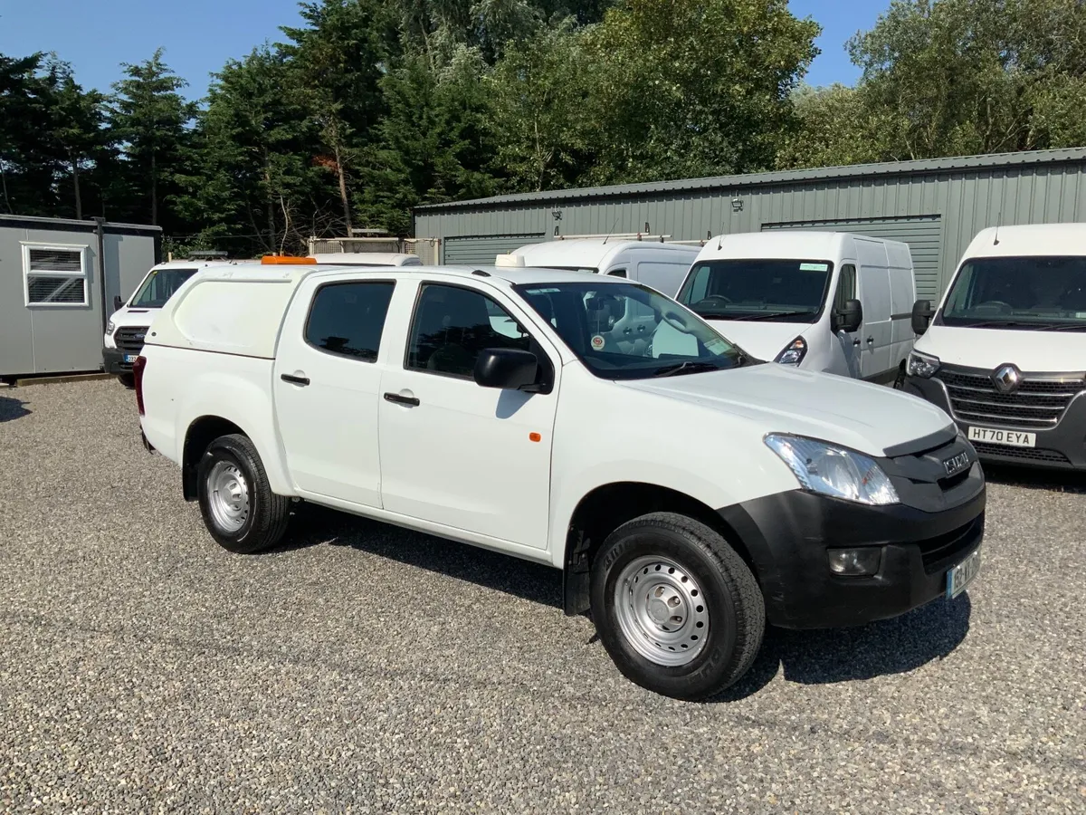 Isuzu D-Max 2.5dsl pick up Tax & Test . - Image 2