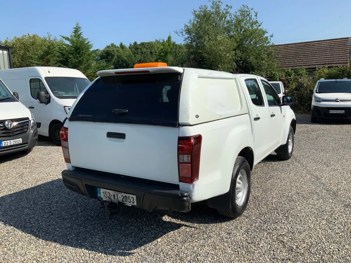 Isuzu D-Max 2.5dsl pick up Tax & Test . - Image 4
