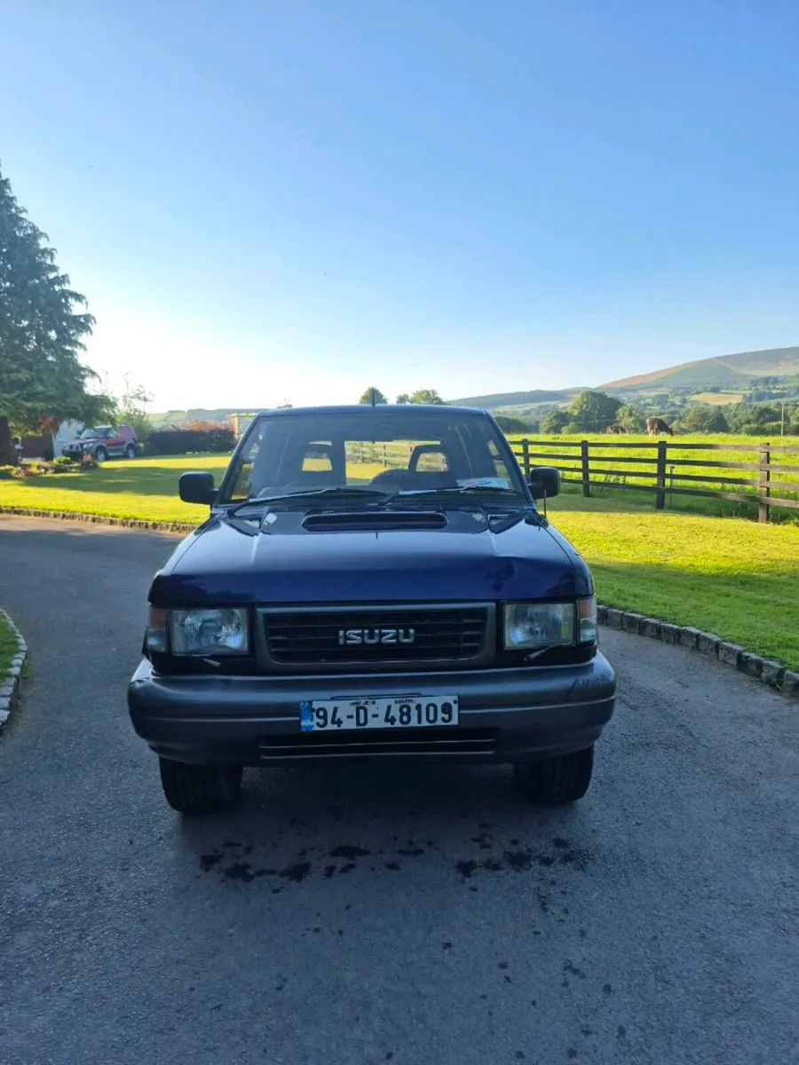 Isuzu trooper bighorn 3.1 - Image 2