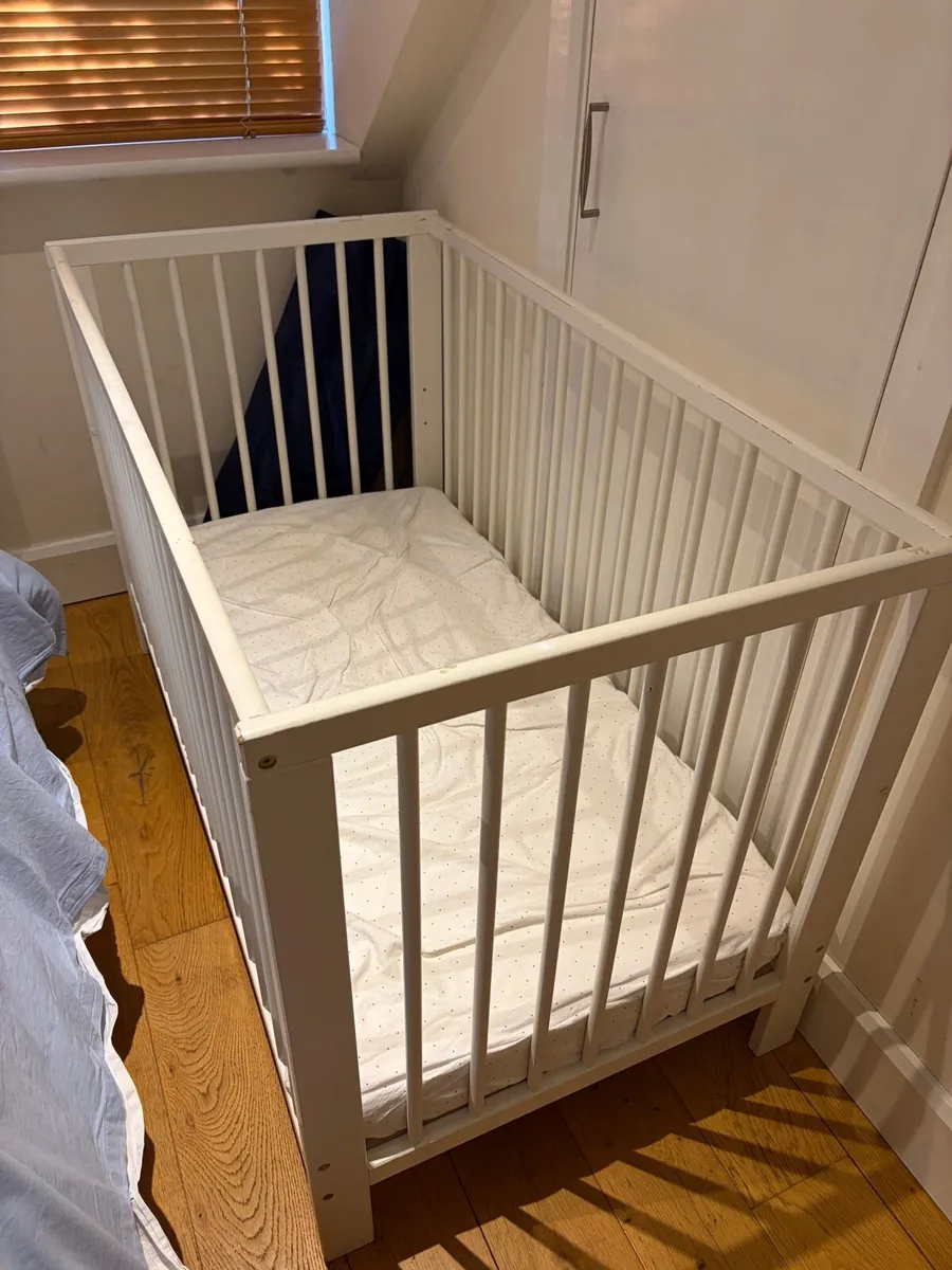 Baby cot