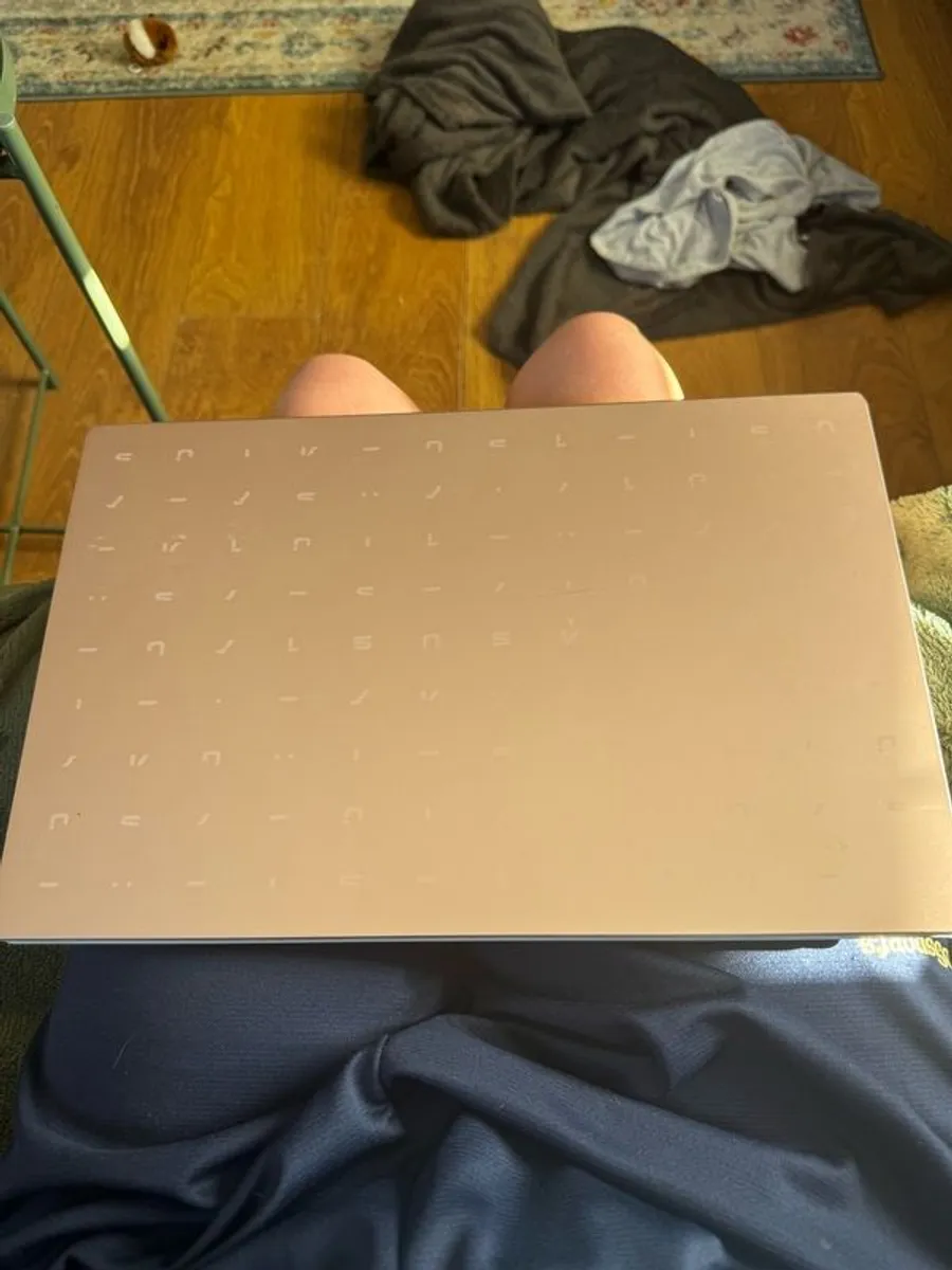 ASUS VivoBook E510MAB Laptop - Image 2