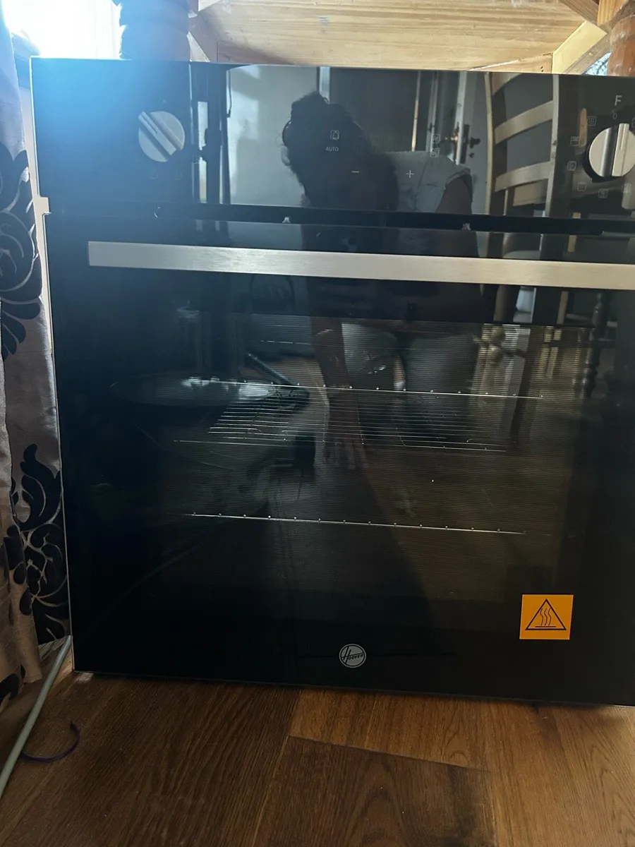 Oven - Image 1