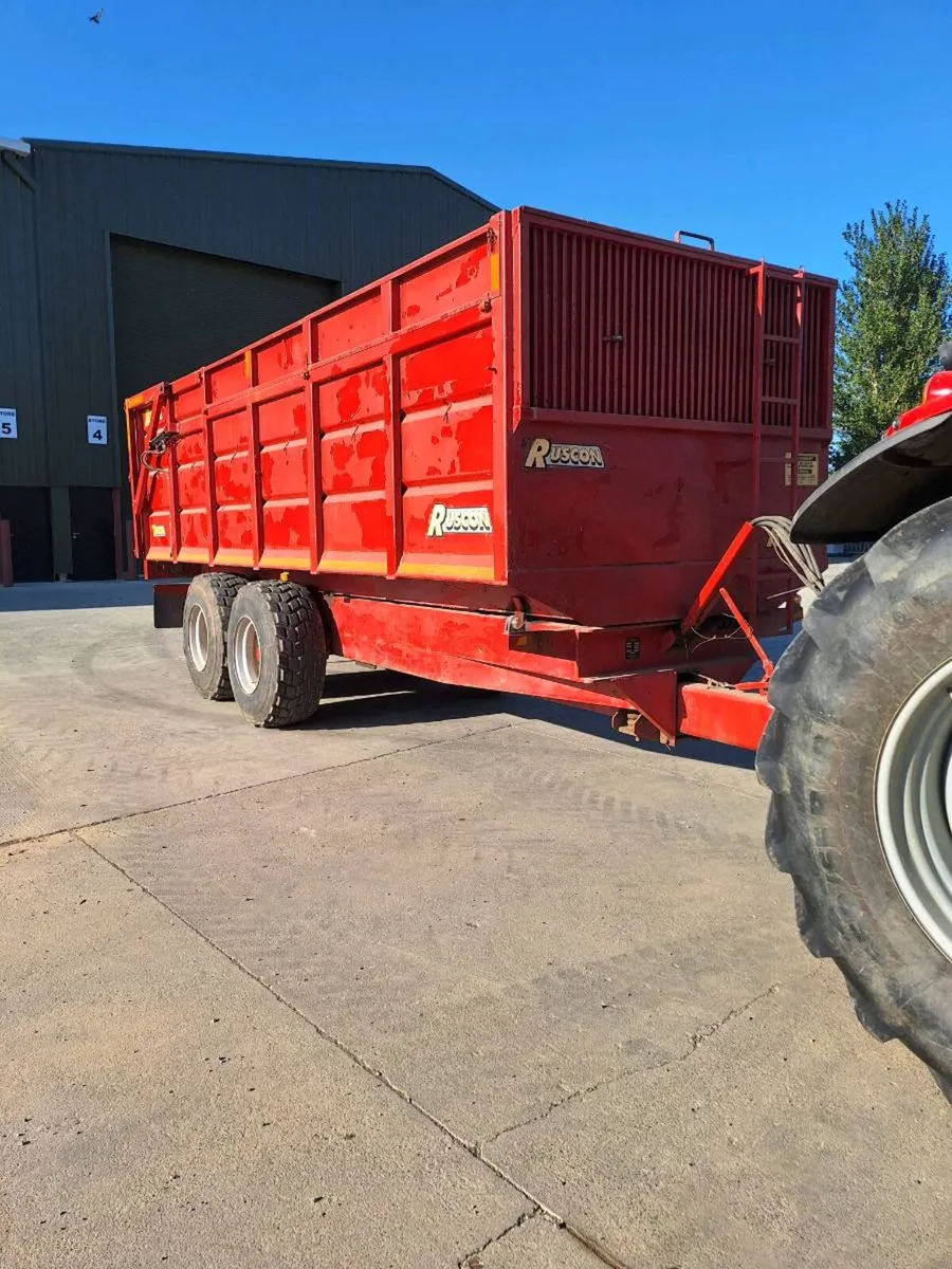 Grain trailer - Image 1