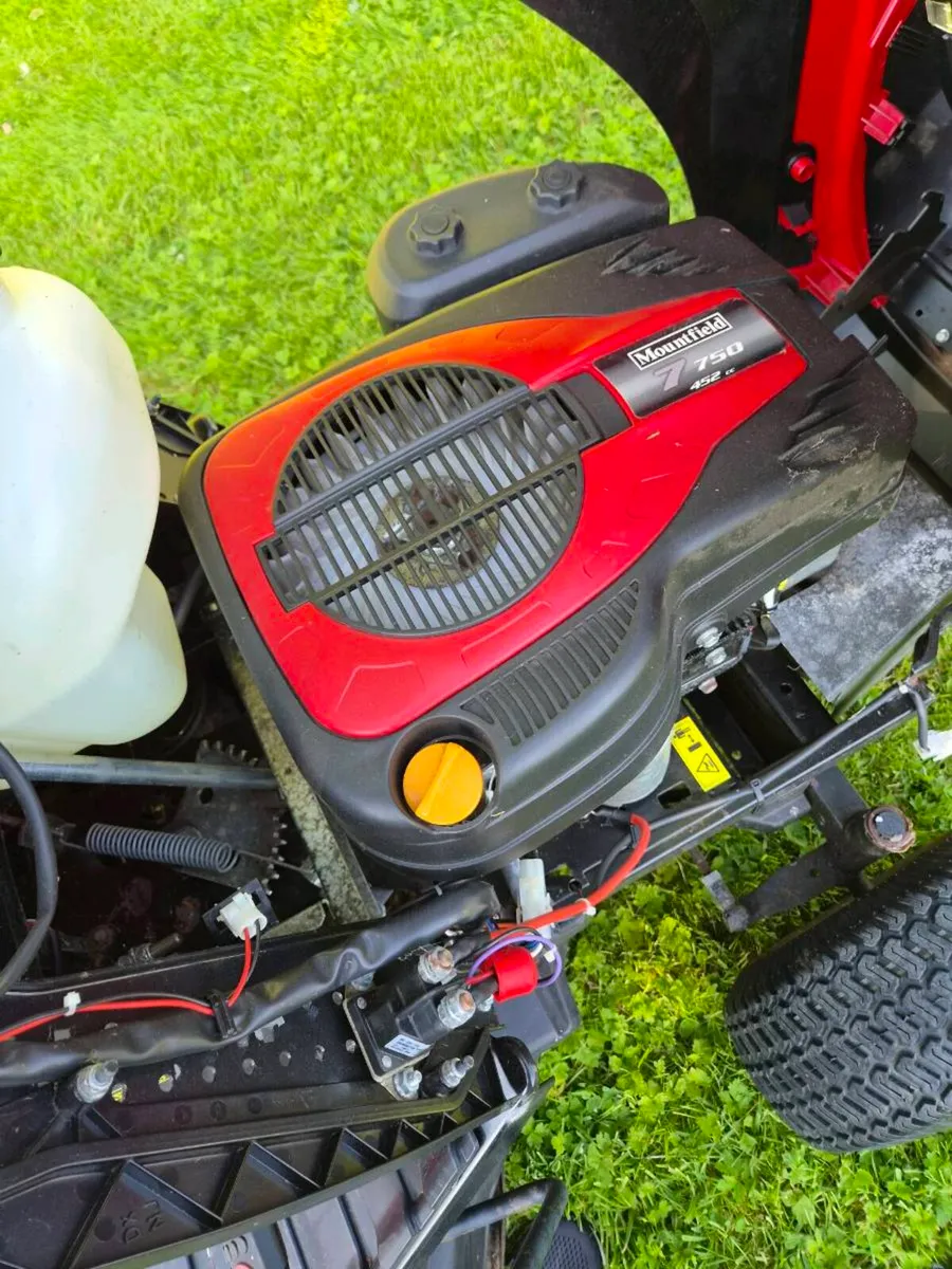 Ride on mower - Image 4