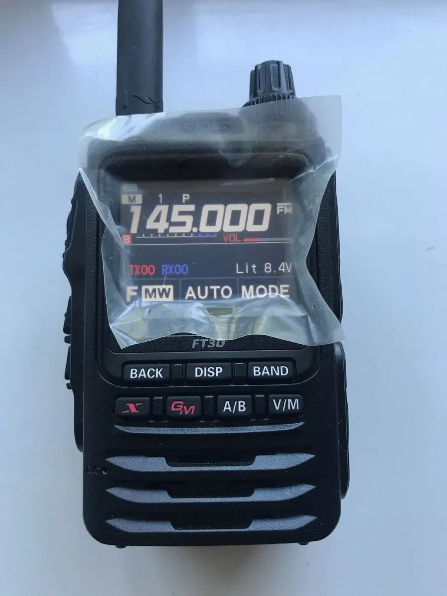 Yaesu FT3D Ham Radio - barely used - Image 3