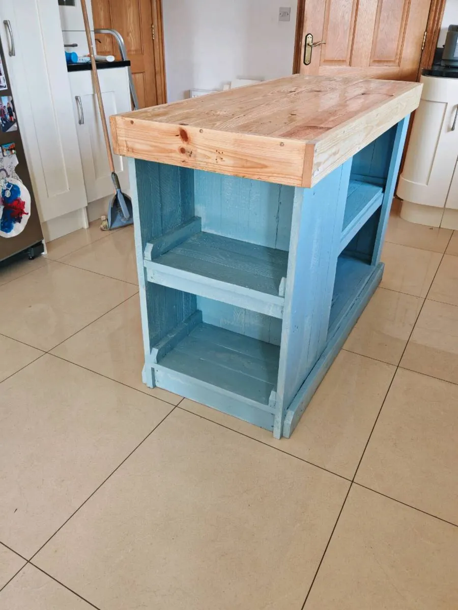 Rustic furniture - Image 2