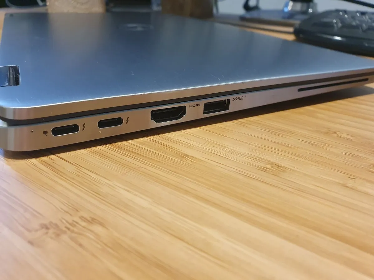 Dell Latitude 7400 2-in-1 Laptop/Table - Image 4
