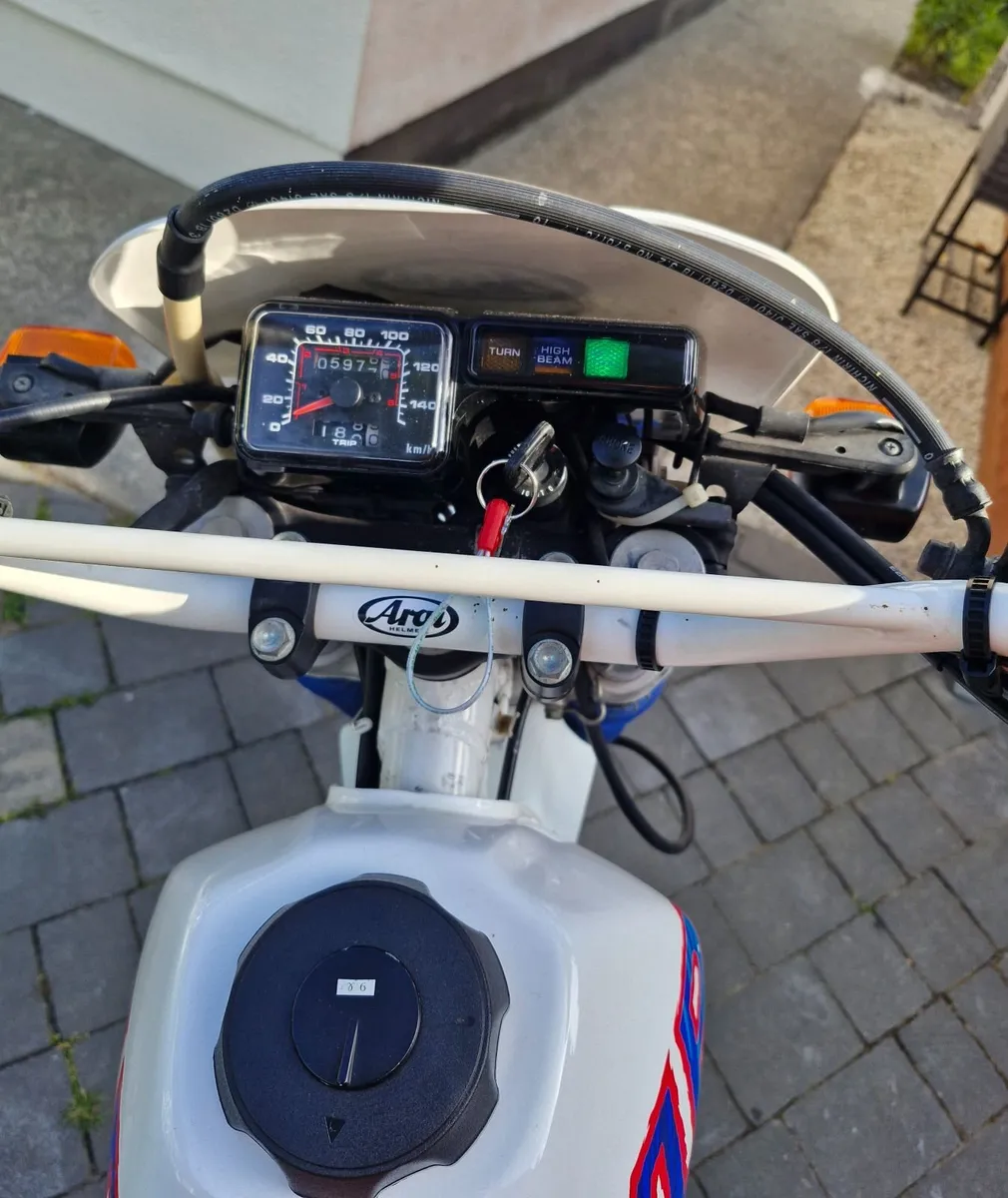 Early 90's Honda xlr250r - Image 1