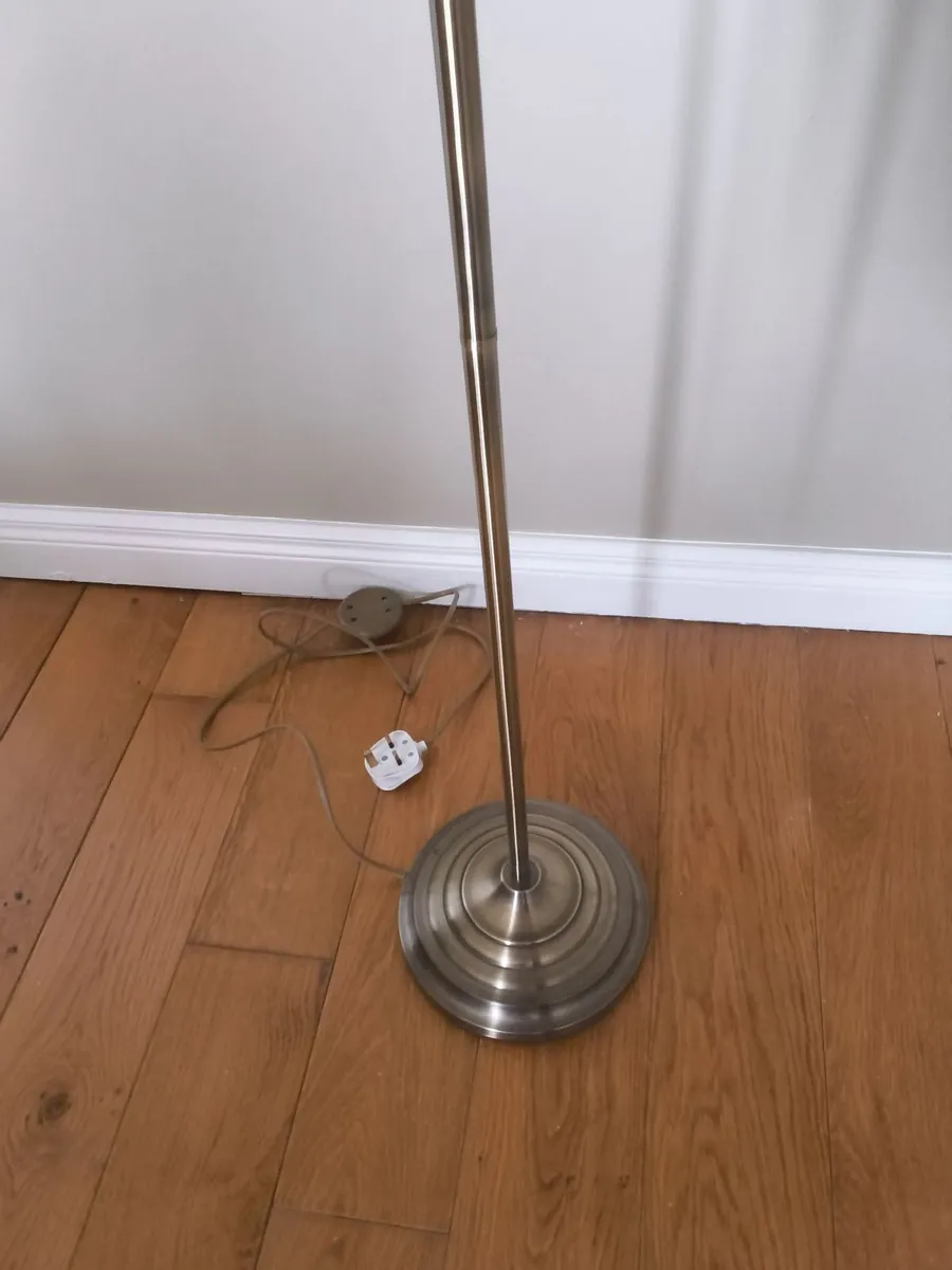 Dunnes Stores Gold/ Bronze Floor Lamp - Image 2
