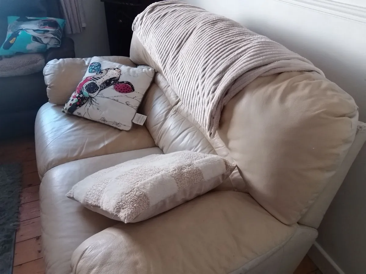 Two seater cream leather sofa - Image 2