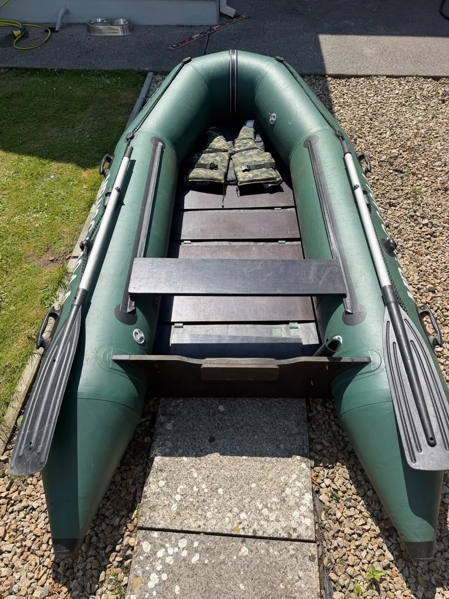 Inflatable boat - Image 3