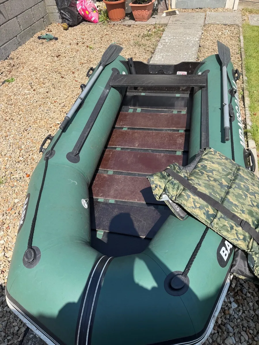 Inflatable boat - Image 2