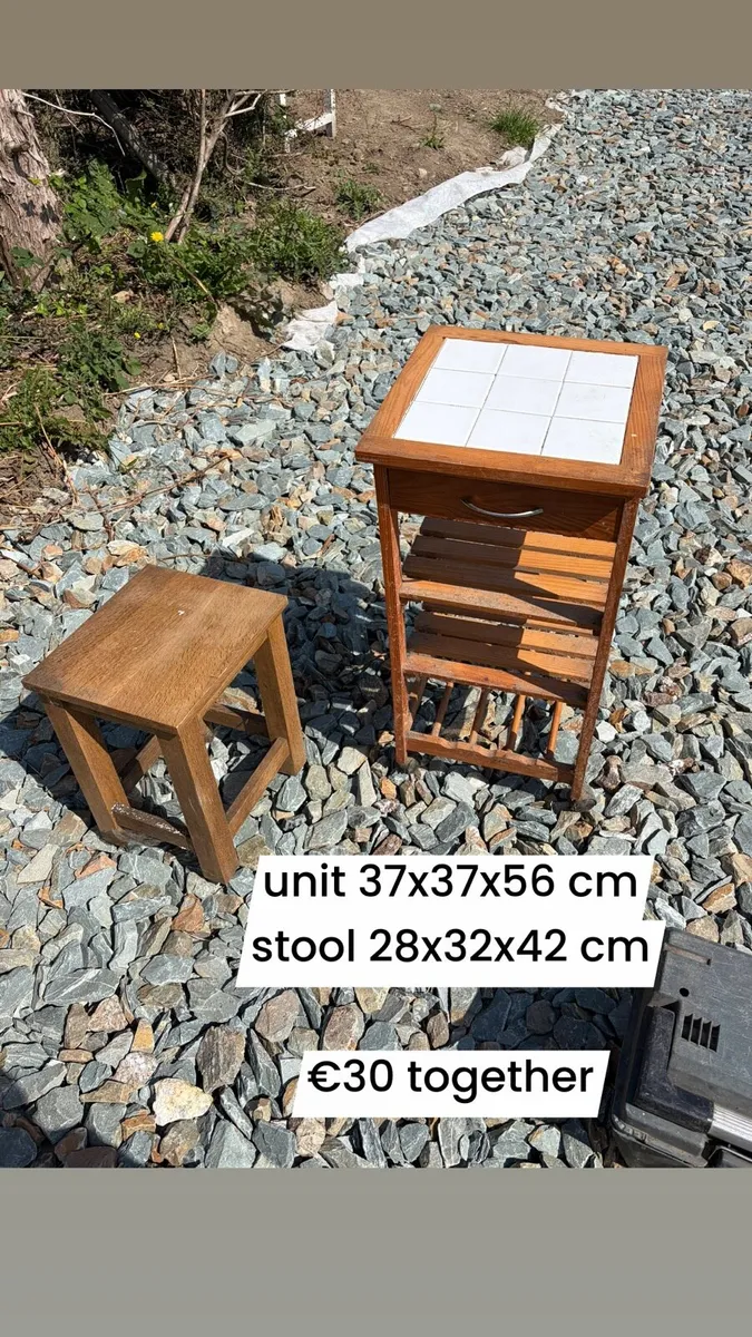 stool and kitchen unit set €30 - Image 1