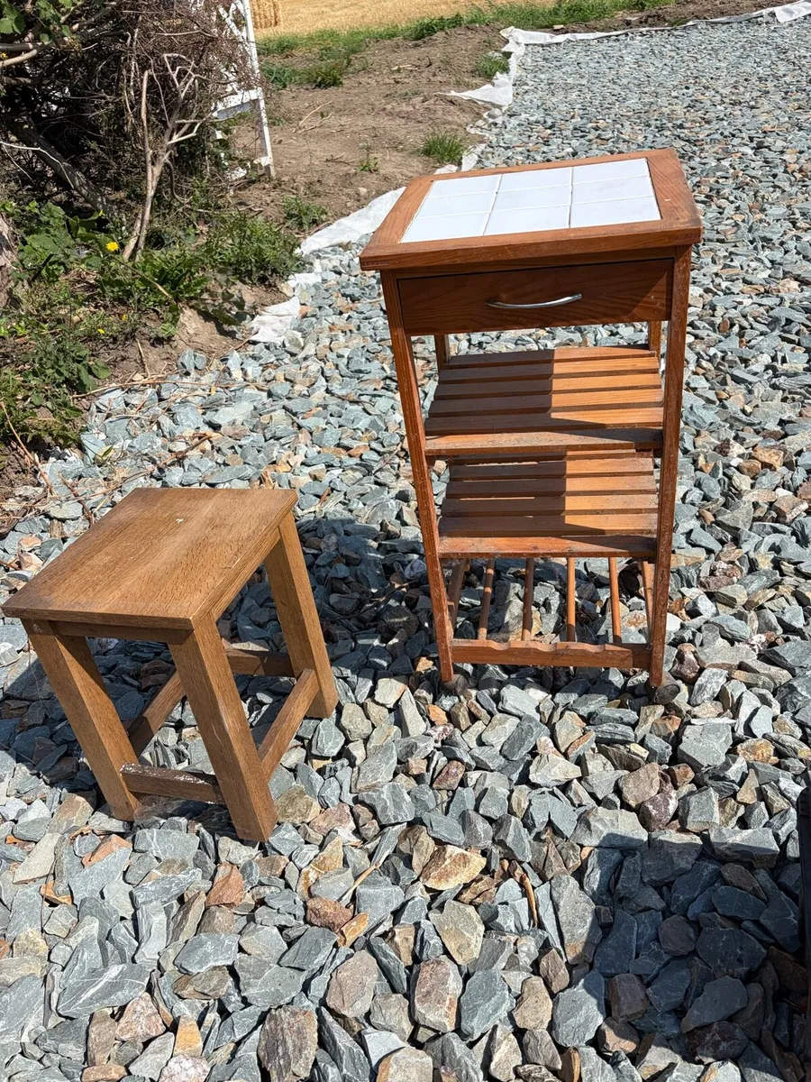stool and kitchen unit set €30 - Image 3