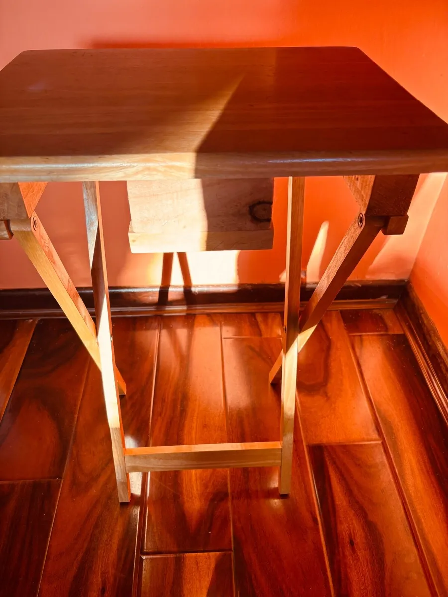 Foldable side table - Image 1