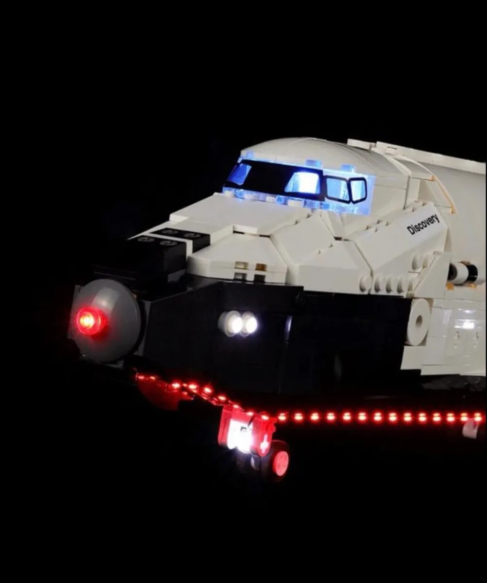Lego NASA Discovery Shuttle 10283 & Wicked Brick - Image 3