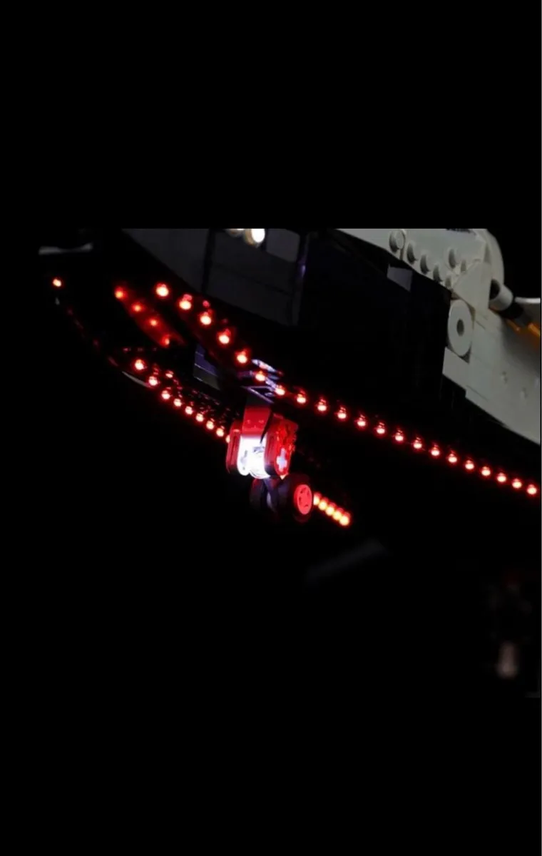 Lego NASA Discovery Shuttle 10283 & Wicked Brick - Image 4