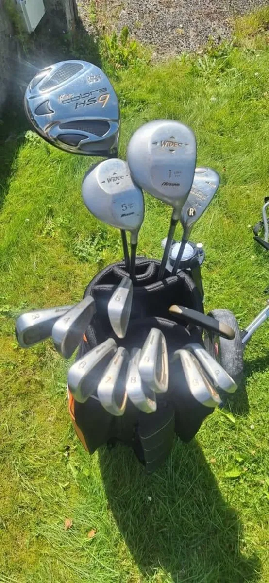 Complete Right-Handed Mizuno Golf Set with Nike Ba - Image 1