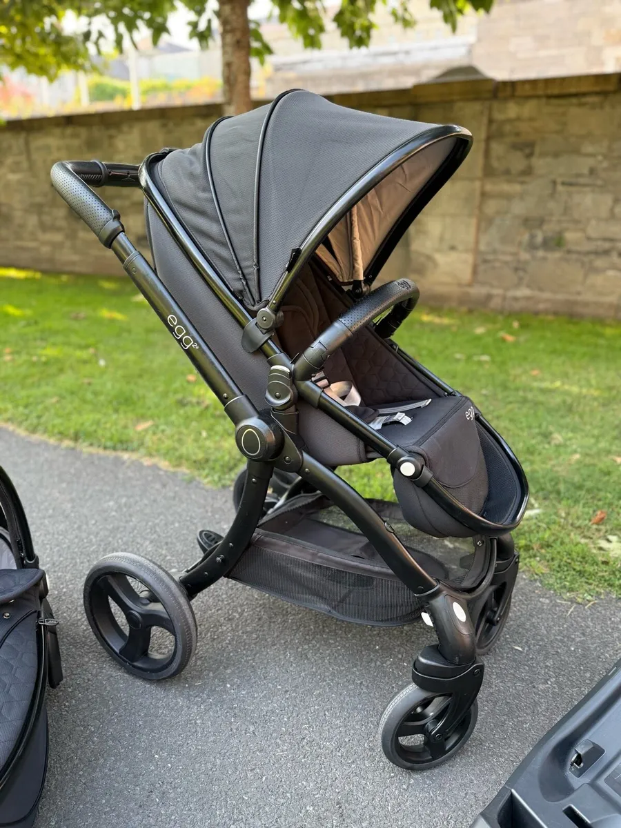 Egg2 travel system car seat/isofix pram - Image 4