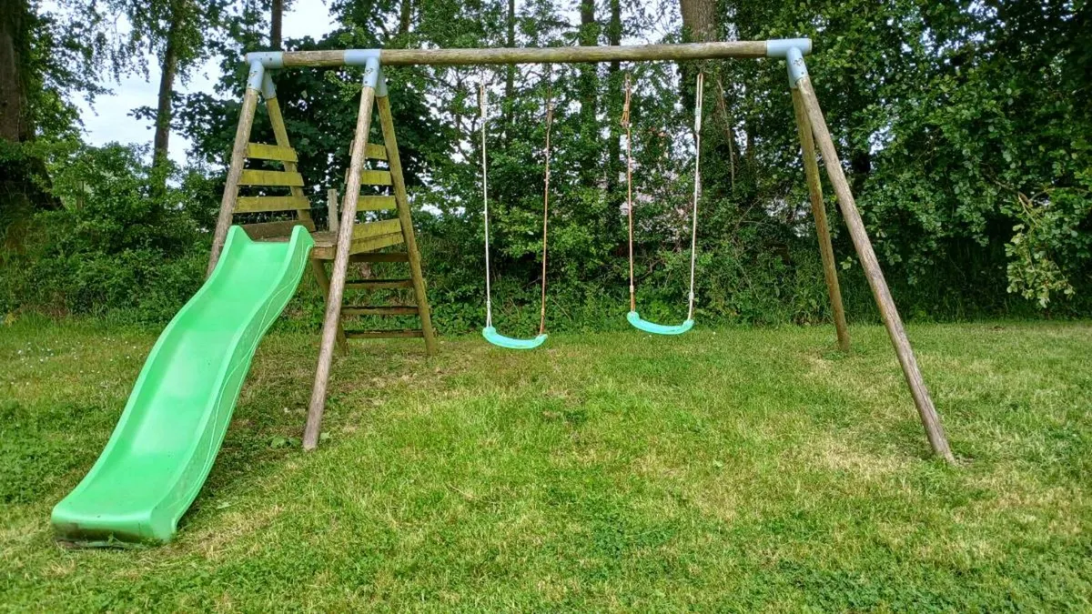 Slide & basket swing - Image 1