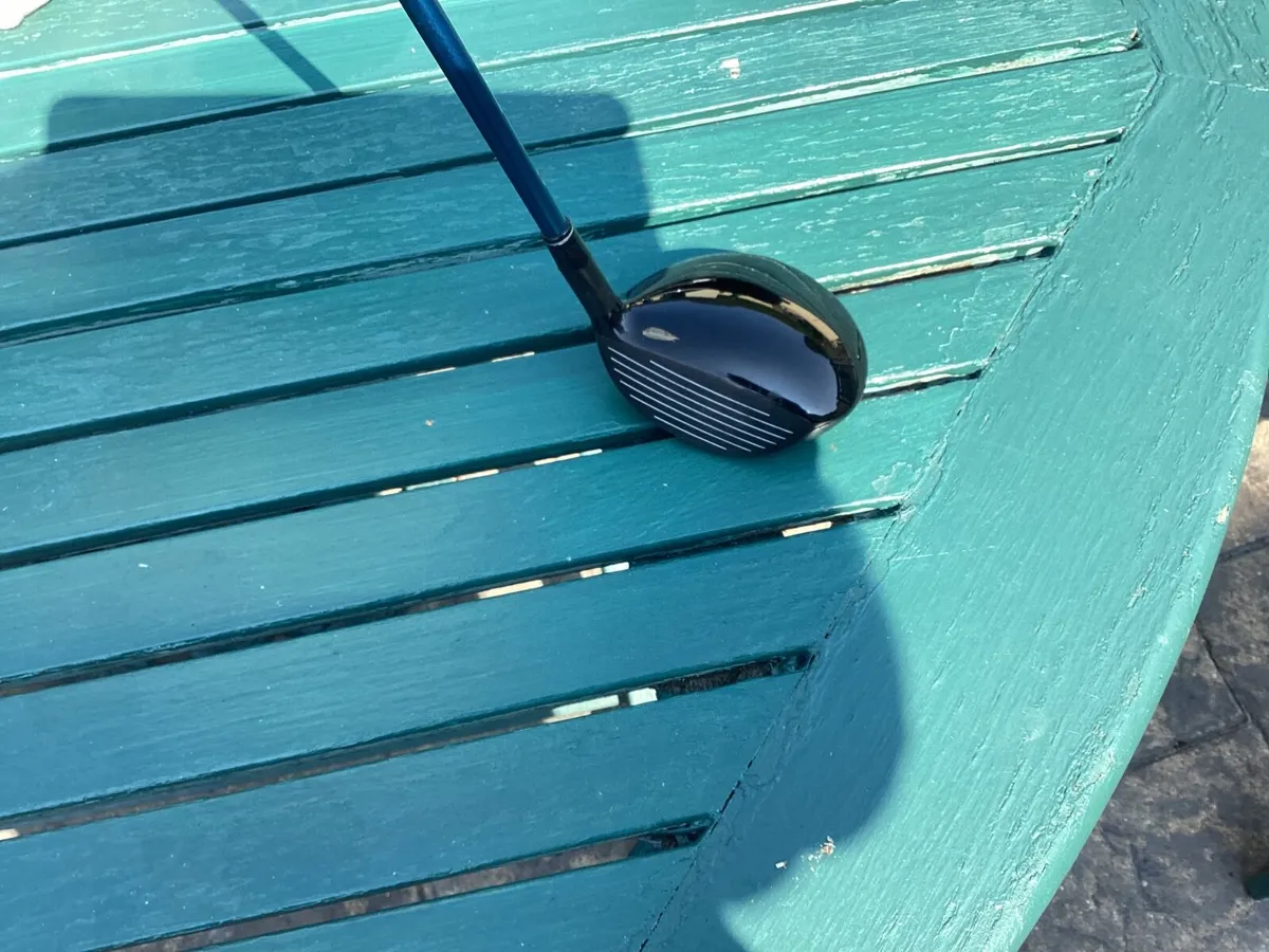Left hand golf clubs - Image 1