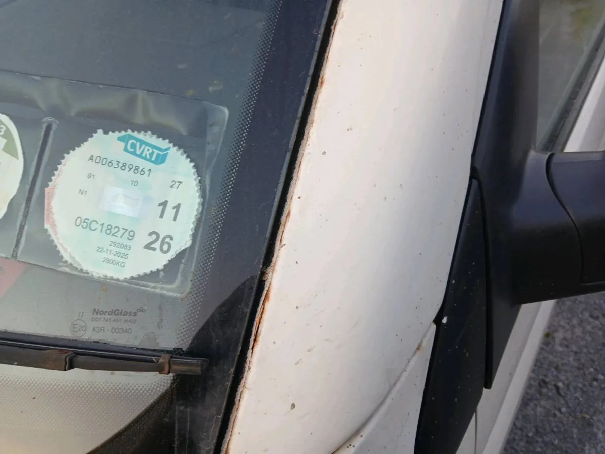 2005 Transporter Van - Image 4