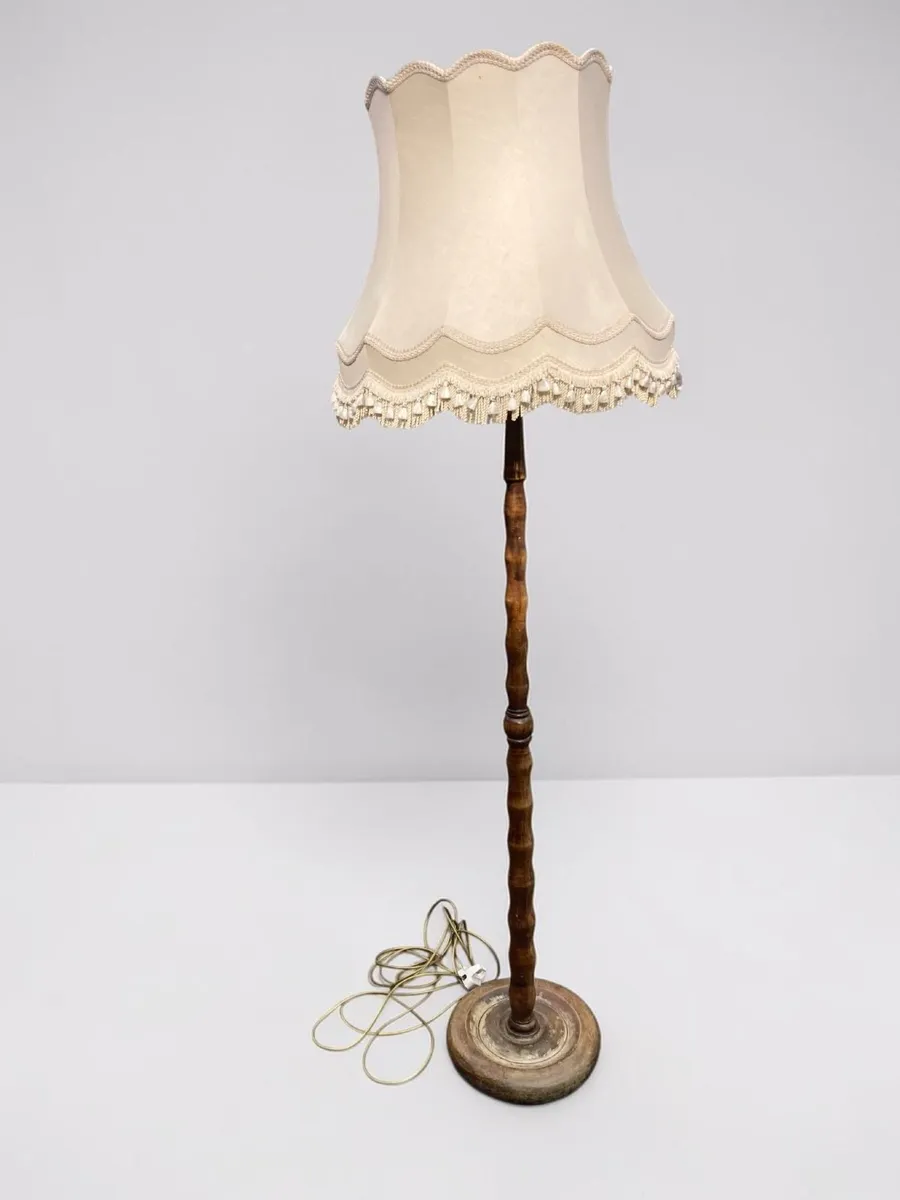 Vintage Free Standing Light - Image 1