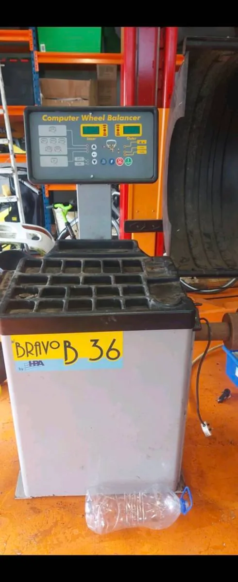 Wheel balancer