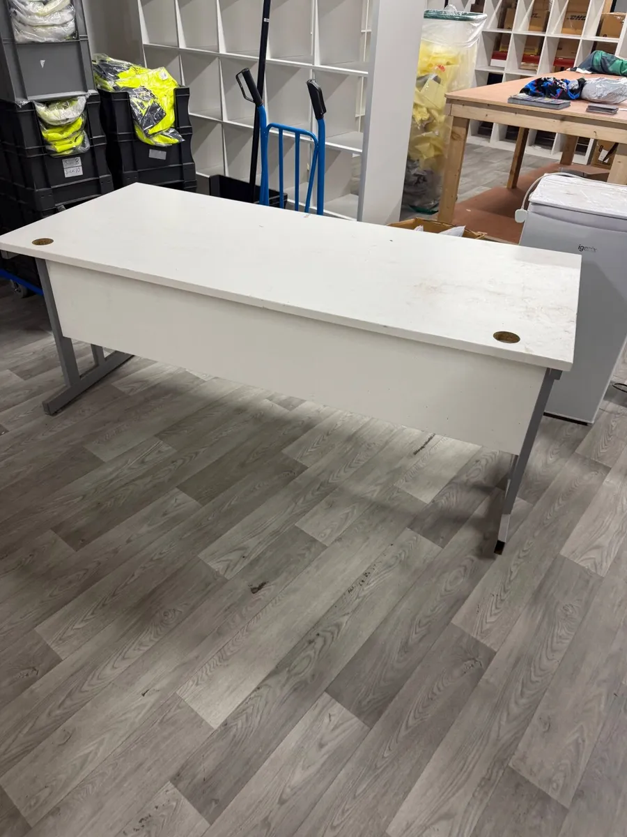 Office desks - Image 1