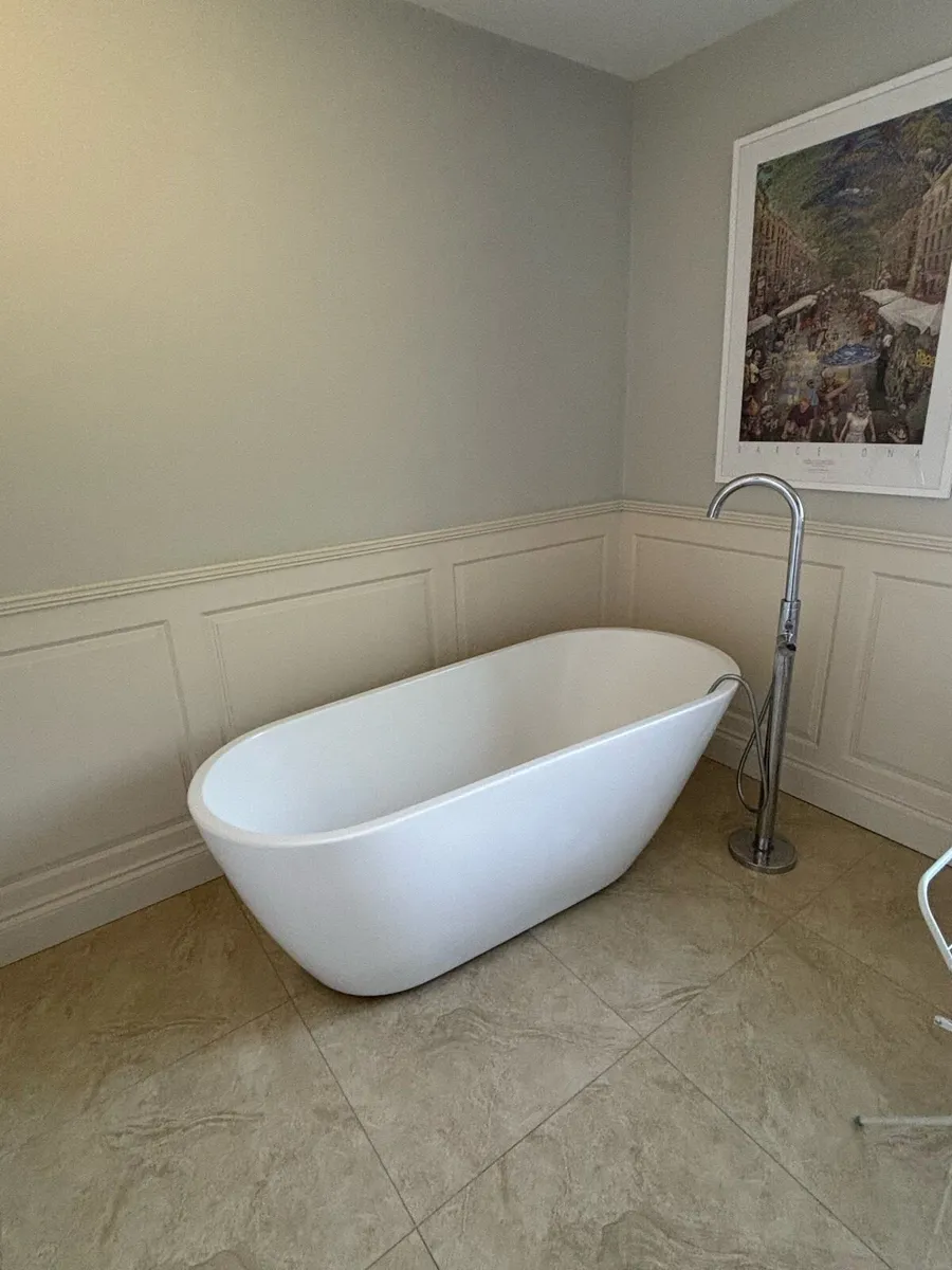 Free Standing Bath and neptune sink unit, mirror - Image 1