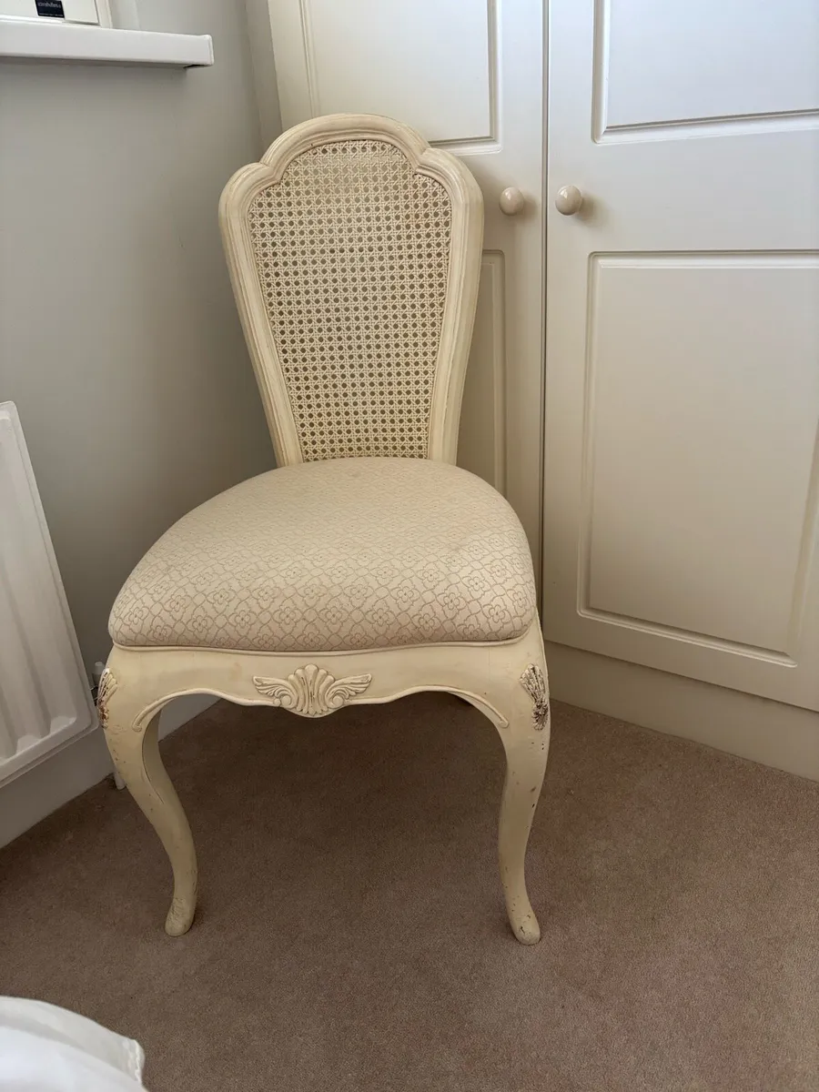 Bedroom furniture - Image 1