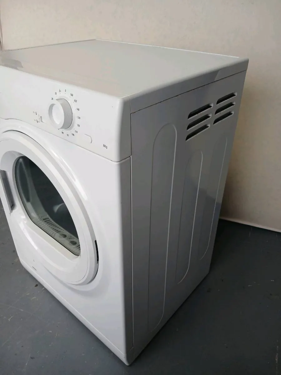 Hotpoint 8kg VENTED tumble dryer - Image 2