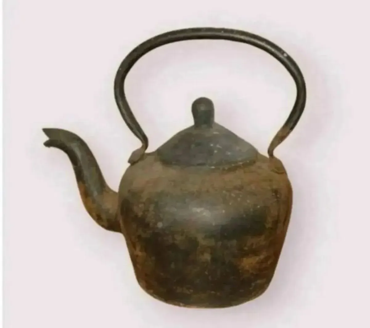 Victorian Cast Iron Kettle - Image 4