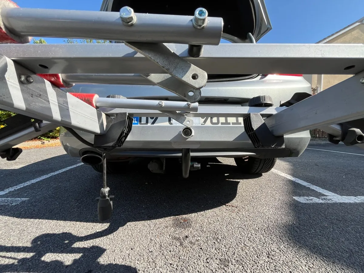 Bike rack towbar mounted for 3 bikes - Image 3