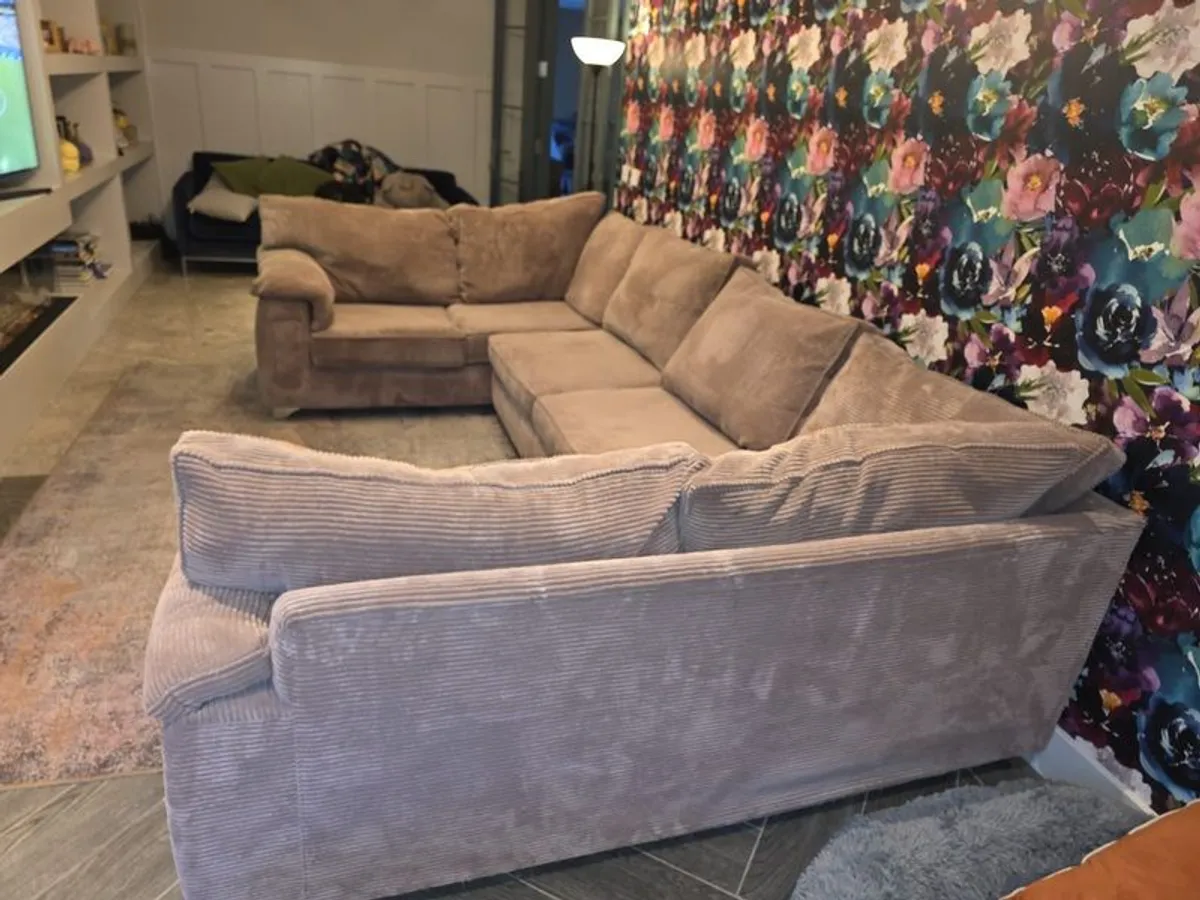 Large sofa - Image 4