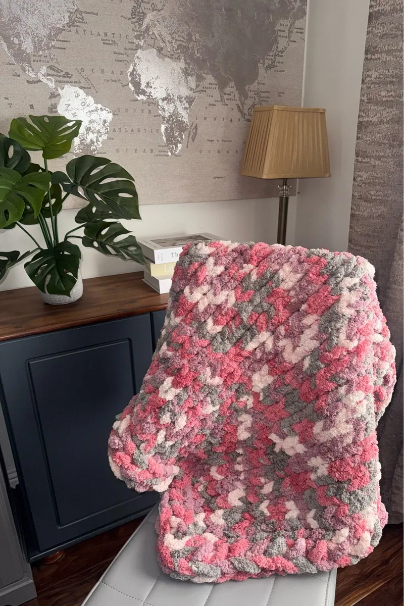 Hand knitted blankets - Image 4