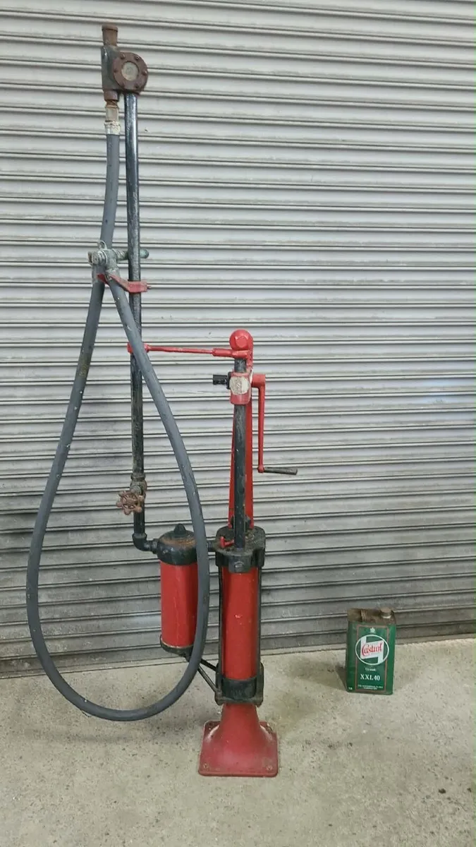 Bowser Antique Petrol Pump - Image 2