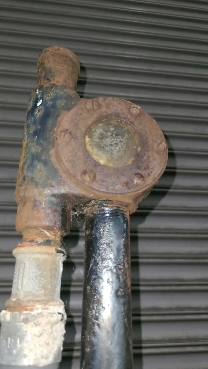 Bowser Antique Petrol Pump - Image 4