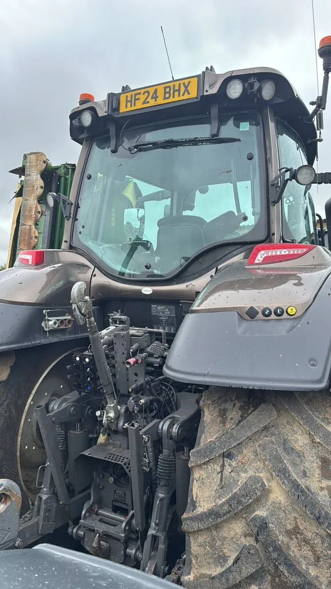 2024 valtra t235 active - Image 4